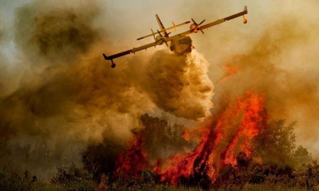 استقالة وزير الحماية المدنية اليوناني في أعقاب حرائق الغابات