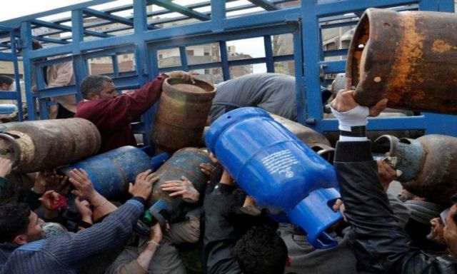 السيسي يتحدى إسرائيل و يسمح بدخول الغاز لغزة