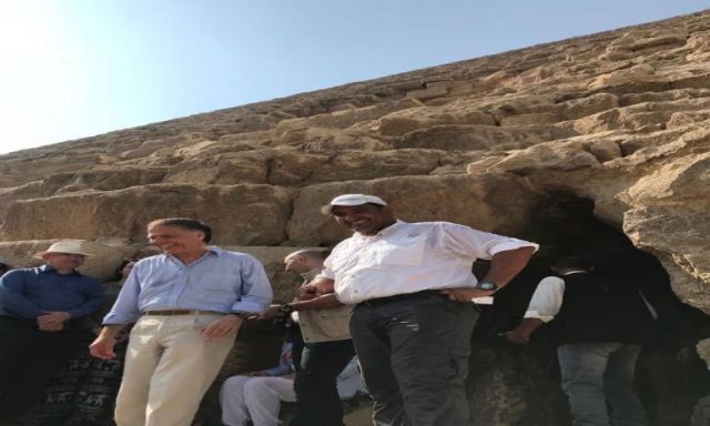 وزير خارجية إيطاليا يزور منطقة آثار الهرم ومركب خوفو الثانية والمتحف المصري الكبير