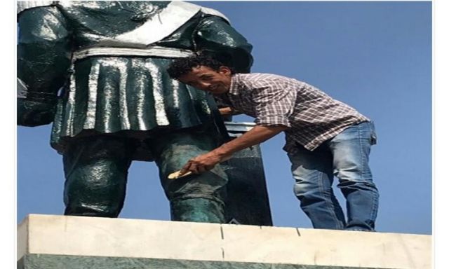 وزيرة الثقافة تتابع أعمال ترميم تمثال الخديوي إسماعيل