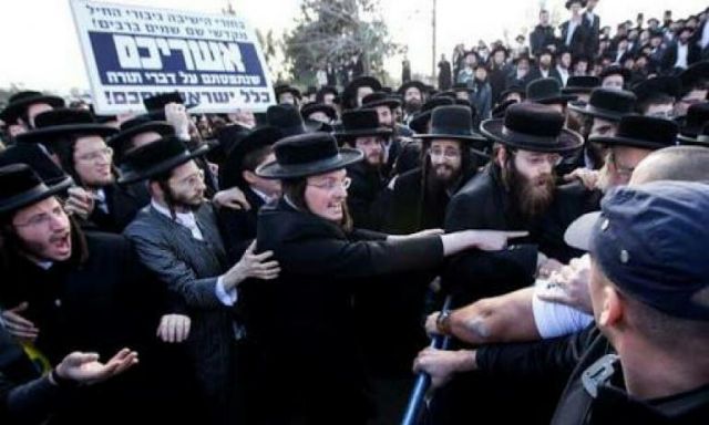 اشتباكات بين اليهود المتشددين وشرطة تل أبيب