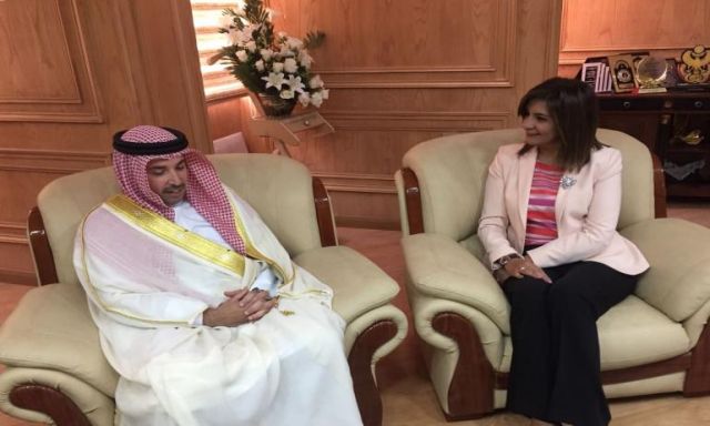 وزيرة الهجرة تستقبل سفير البحرين لإنهاء أزمة المعلمين المصريين