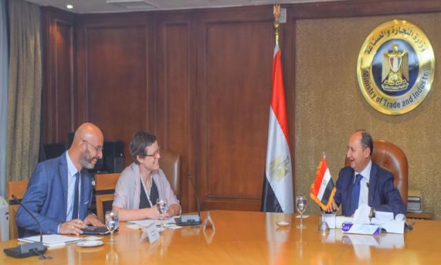 وزير التجارة والصناعة يبحث مع ممثلي المفوضية الأوروبية بالقاهرة مستقبل العلاقات الإقتصادية والإستثمارية المشتركة خلال المرحلة المقبلة