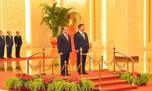 السيسي يلتقي رئيس مجلس الدولة الصيني لبحث تعزيز العلاقات الثنائية