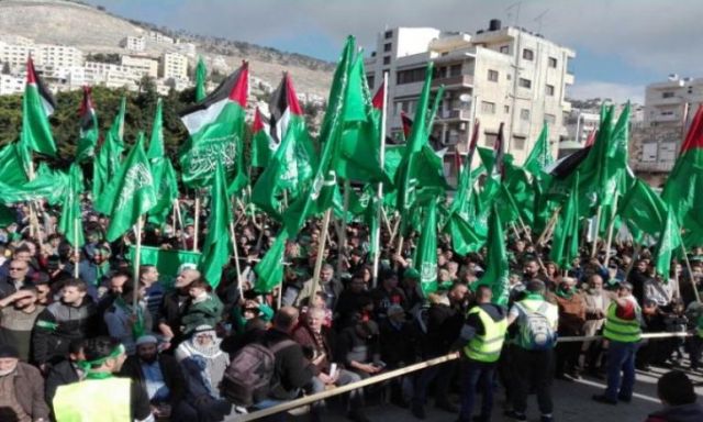 ارتباك في حماس بسبب اختلاس أموال الأسرى والشهداء