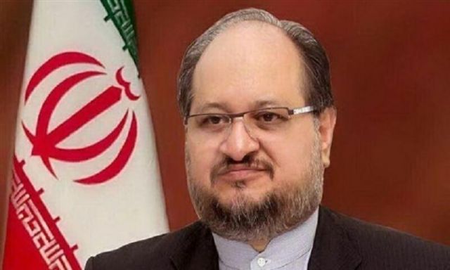 وزير التجارة الإيراني يستقيل من منصبه