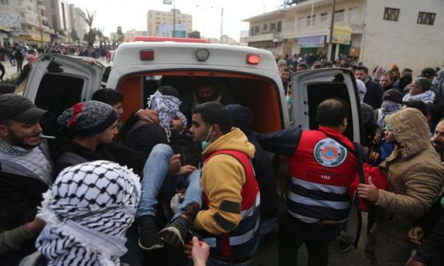 استشهاد فلسطينى وإصابة 14 آخرين برصاص جيش الاحتلال بغزة