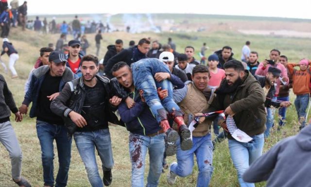 إصابة 50 فلسطينيا برصاص الجيش الاسرائيلى فى غزة