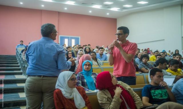جامعة بدر تحتفل بالطلبة الجدد بتنظيم محاضرات تعريفية بلوائح كلياتهم وحقوقهم وواجباتهم خلال سنوات الدراسة