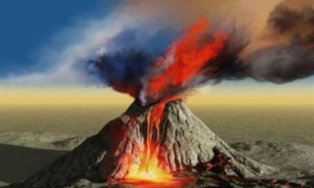 ثوران بركان قوي في جزيرة ”سولاويزي” الإندونيسية