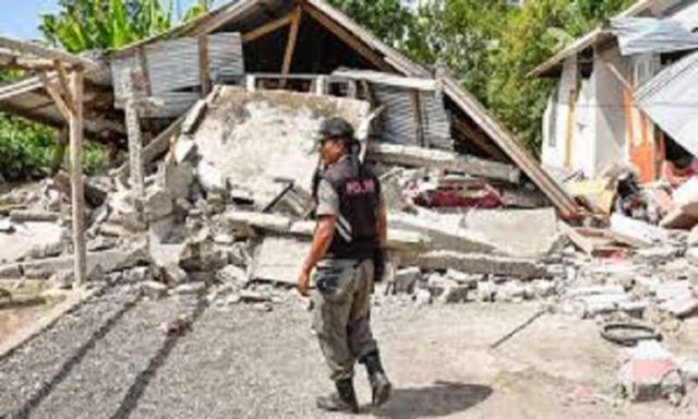 ارتفاع عدد ضحايا زلزال وتسونامي إندونيسيا إلى 2091 شخصًا