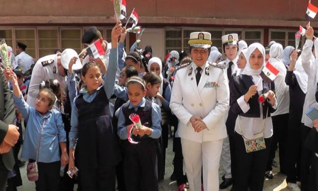 بمناسبة اليوم العالمى للعصا البيضاء .. حقوق الإنسان بمديرية أمن القاهرة تقوم بزيارة مدرسة النور والامل