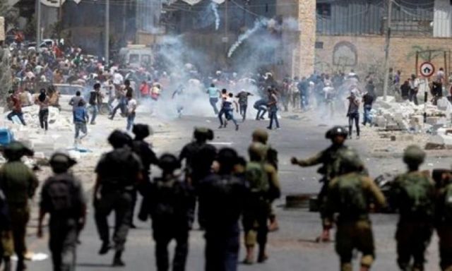 الصحة الفلسطينية: إصابة 130 فلسطينيا برصاص قوات الاحتلال الإسرائيلى بغزة