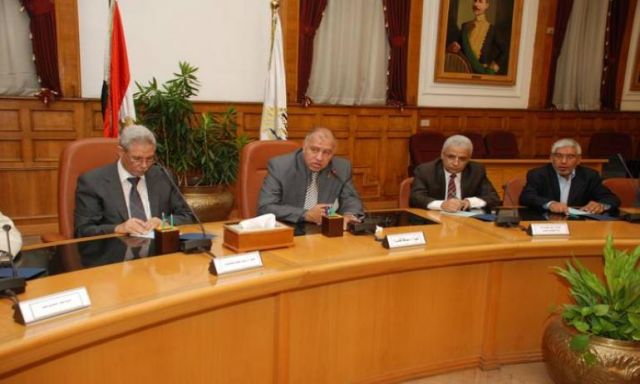 القاهرة تعقد اجتماع مع وزارة النقل  لتطوير الدائري