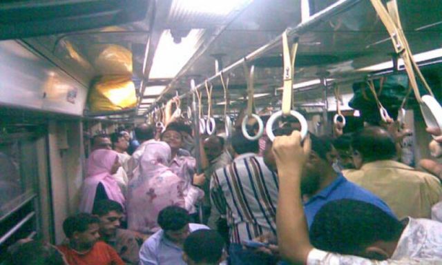 بلاغ للنائب العام يتهم قيادات وعمال مترو الأنفاق بتعطيل مصالح المواطنين 