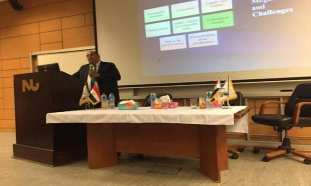 نائب البنك الدولى يناقش الاقتصاديات الرقمية بجامعة النيل