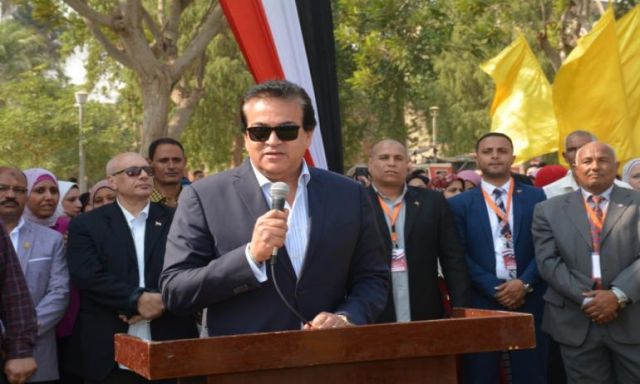 جامعة عين شمس تدين الحادث الارهابي بدير الانبا صموئيل بالمنيا