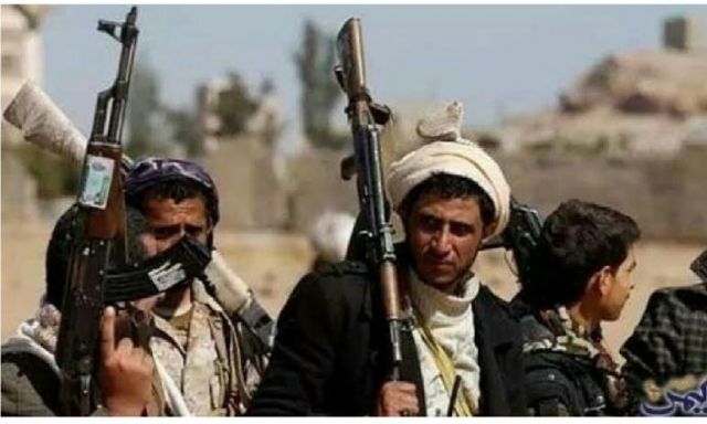الحوثيون يختبئون من غارات التحالف في المباني السكنية