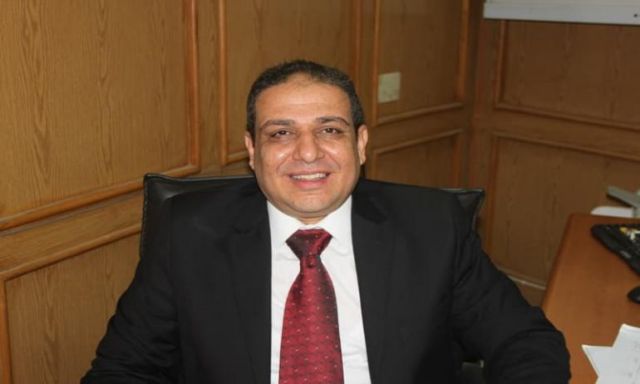  أحمد زاهر أستاذ جراحات المخ والأعصاب بجامعة المنصورة