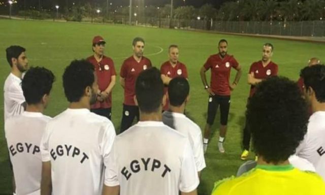 منتخب الجزائر يصل القاهرة 16 نوفمبر لمواجهة المنتخب الأوليمبي وديًا