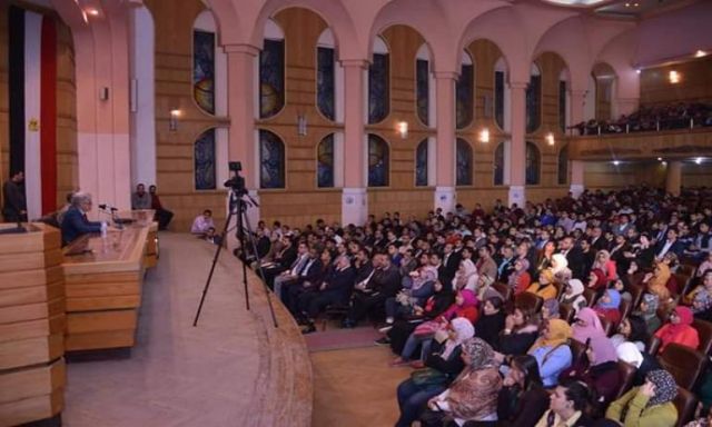 فن المرافعة أمام المحاكم الوطنية والتحكيم الدولية في محاضرة لشباب محامي القاهرة الجديدة
