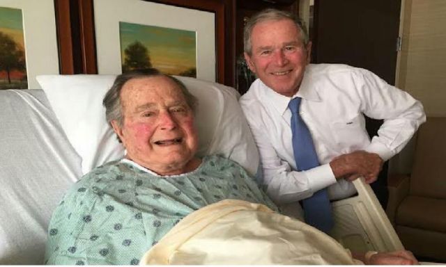 وفاة الرئيس الأمريكي السابق جورج بوش الاب