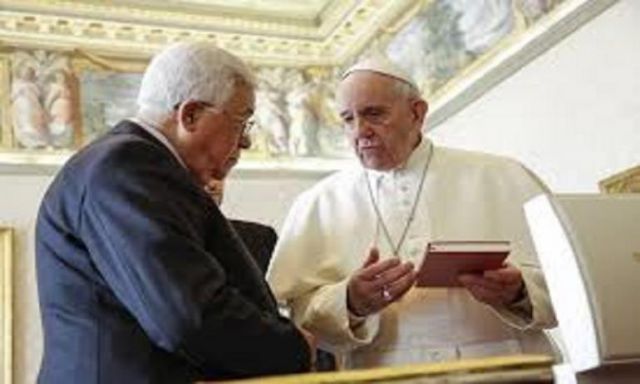 الرئيس الفلسطيني يلتقي بابا الفاتيكان