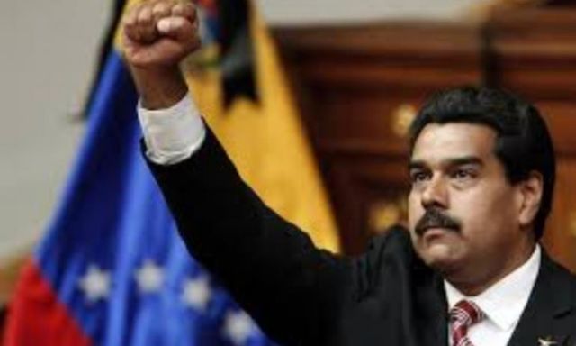 الرئيس الفنزويلي يتهم الولايات المتحدة بمحاولة خلعه