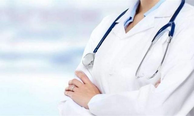 إحالة 29 طبيباً وموظفاً بالمنيا للتحقيق بسبب الغياب والإهمال