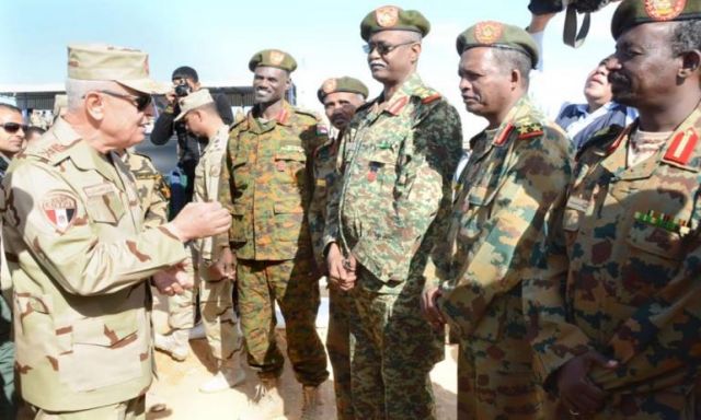 رئيس أركان حرب القوات المسلحة يشهد المرحلة الرئيسية لتدريب دول الساحل والصحراء لمكافحة الإرهاب