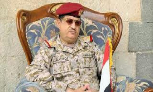 وزير الدفاع اليمني يصدر أمرا بوقف إطلاق النار في الحديدة