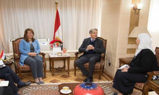 وزيرة التضامن تستقبل السفير البريطاني بالقاهرة