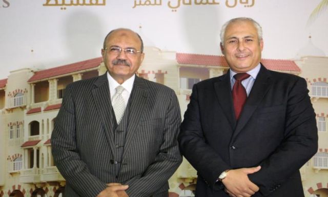 سفير مصر فى عمان ورئيس القابضة للتشييد