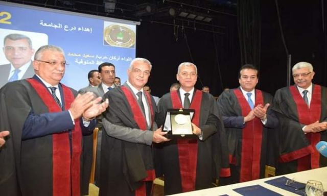وزير التعليم العالي ورئيس جامعة المنوفية يشهدان فعاليات الإحتفال بعيد الجامعة ال42