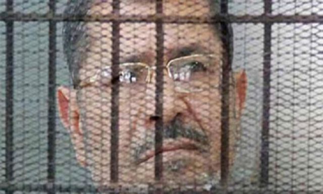 جنايات القاهرة تؤجل إعادة محاكمة مرسى بـ”اقتحام الحدود” لـ 24 يناير