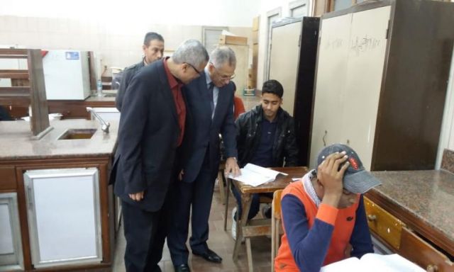 نائب رئيس جامعة الأزهر يؤكد ضرورة الرقابة المشددة على لجان الامتحانات