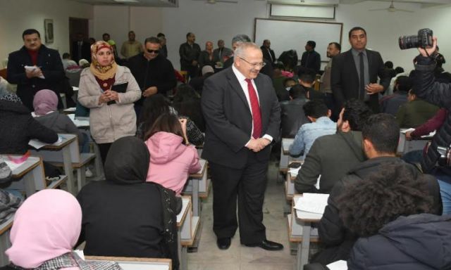 رئيس جامعة القاهرة يتفقد سير امتحانات الفصل الدراسي الأول ويؤكد إعلان النتائج قبل اول مارس