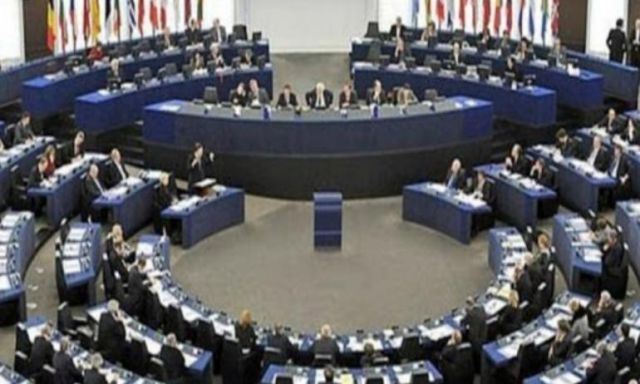 البرلمان الأوروبي يدعو بريطانيا للتخلي عن البريكست