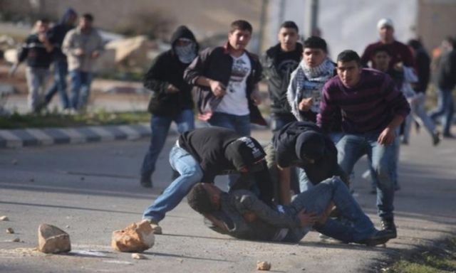 إصابة 8 فلسطينيين بالرصاص خلال قمع جيش الاحتلال للمسيرات بغزة
