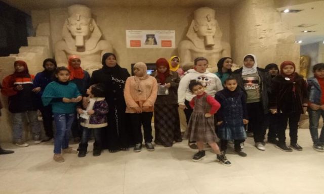 بأنامل ذهبية وبصيرة قوية.. فريق المكفوفيين للموسيقى العربية يلهب حماس ضيوف متحف الطفل