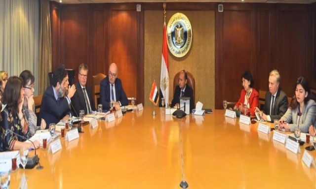 وزير التجارة والصناعة يبحث مع وفد المفوضية الأوروبية مستقبل العلاقات الاقتصادية المشتركة بين مصر والاتحاد الاوروبى