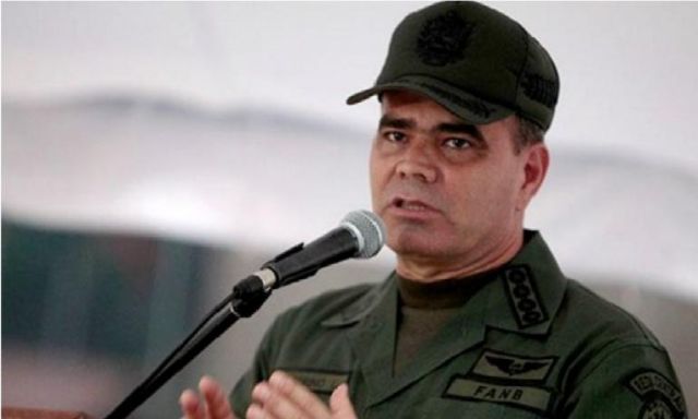 وزير الدفاع الفنزويلي يحذر من حرب أهلية عقب إعلان خوان جوايدو تنصيب نفسه رئيسا مؤقتا للبلاد