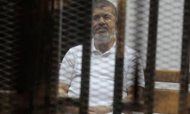 استكمال فض الأحراز فى إعادة محاكمة مرسى و23 آخرين بـ”التخابر مع حماس”..اليوم