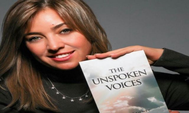 سالي روحي شاعرة مصرية تنافس شعراء الأدب الإنجليزي بكتاب ”The Unspoken Voices”