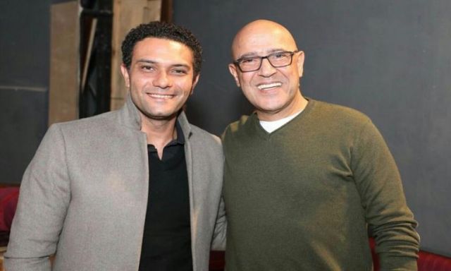 آسر ياسين بضيافة أشرف عبد الباقى في ”مسرحية كلها غلط”