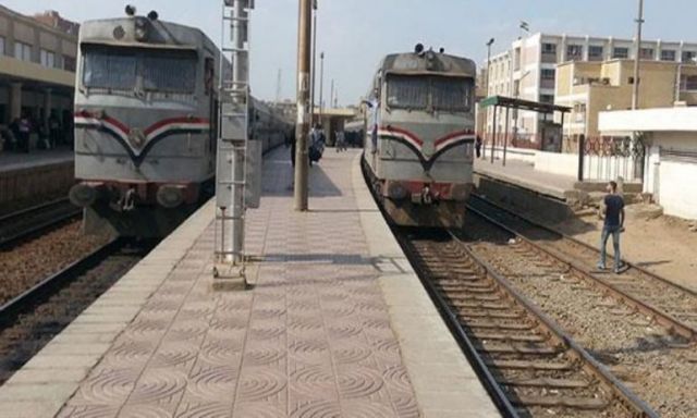 السكة الحديد تعتذر عن تأخر قطار اسوان الاسكندرية بين الخطأرة والاعقاب نتيجة عطل مفاجئ بالجرار