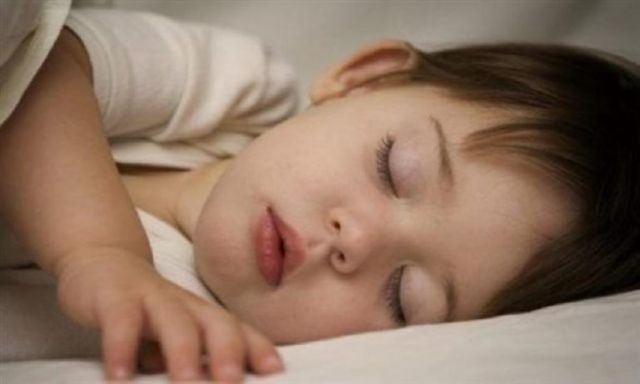 طرق علاج نقص النوم للطفل