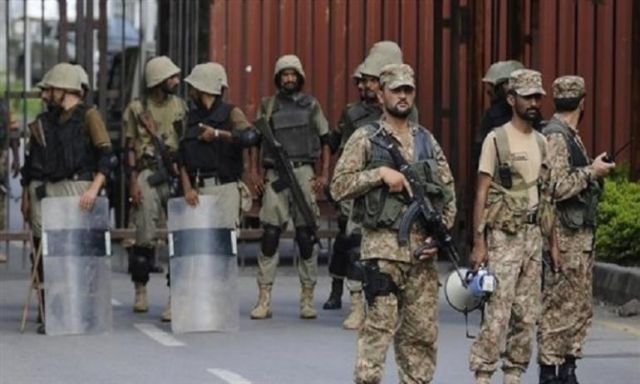 باكستان: دخول القوات المسلحة في السياسة تقويض لمهمتها القومية