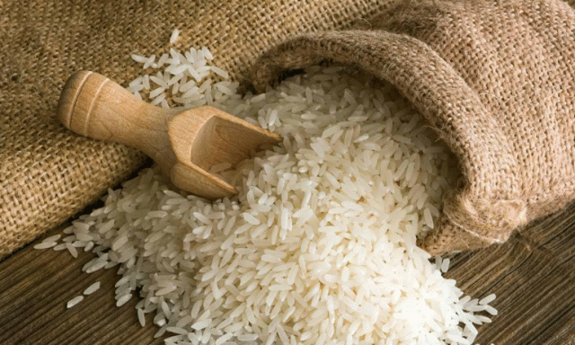 ”السلع التموينية” تستورد 68 ألف طن أرز أبيض
