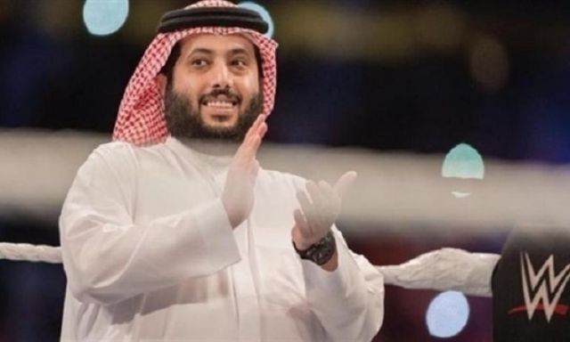 تركي آل الشيخ يطلب تأجيل مباراة بيراميدز والهلال السعودي